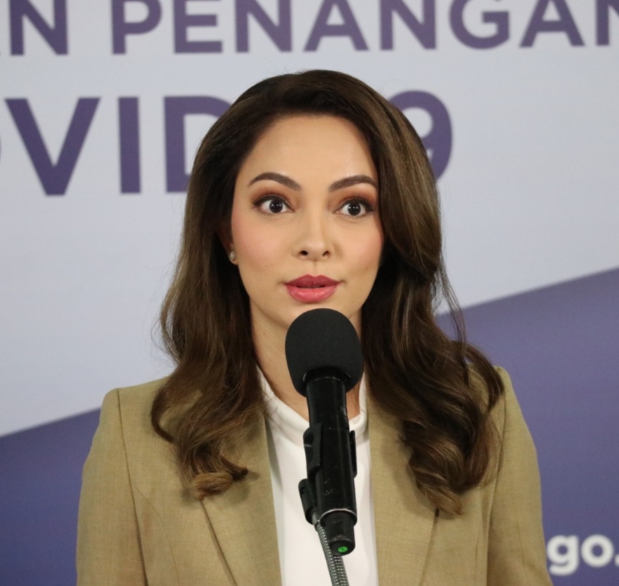 Dokter Reisa : Ganti Masker Setelah Empat Jam Pemakaian